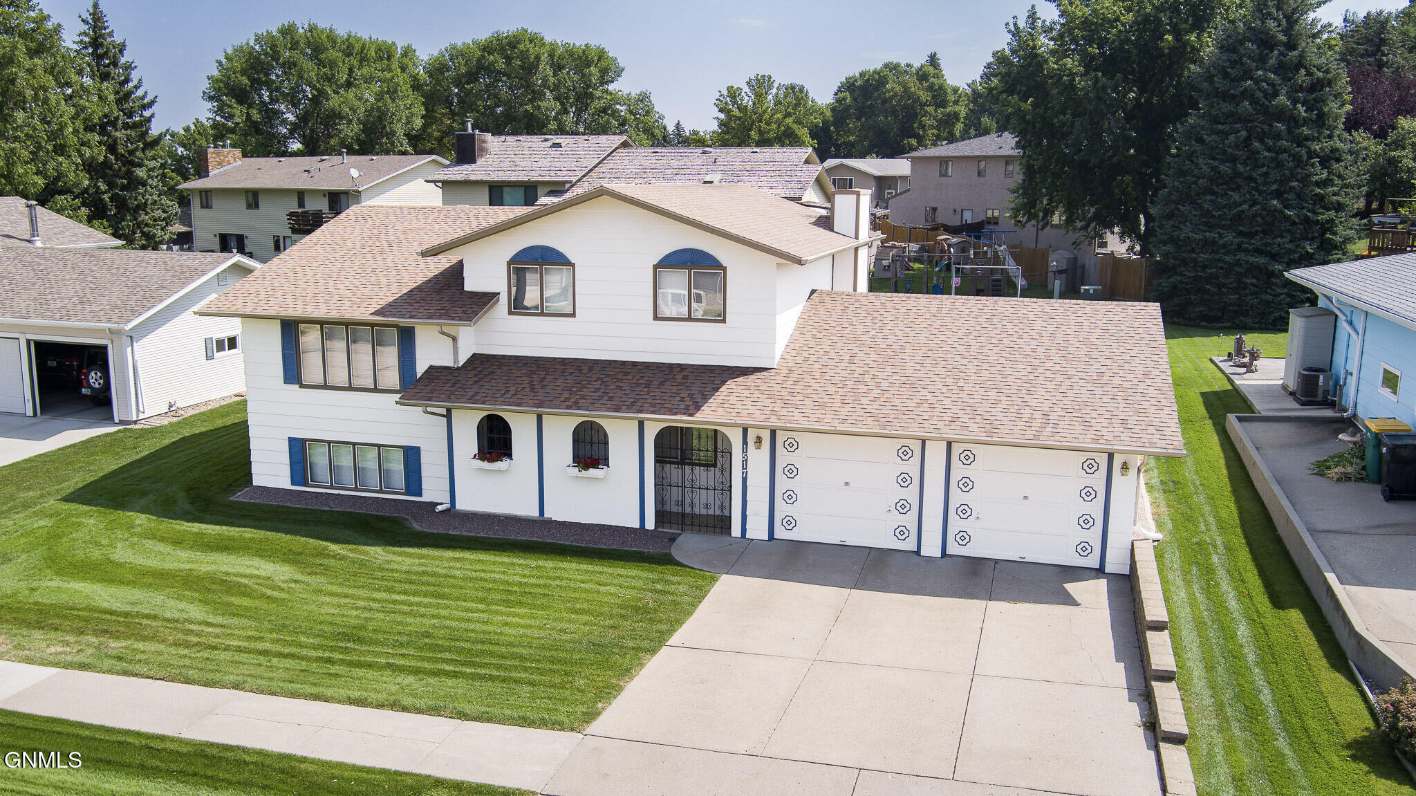 1517 23rd Street, Bismarck, ND 58501