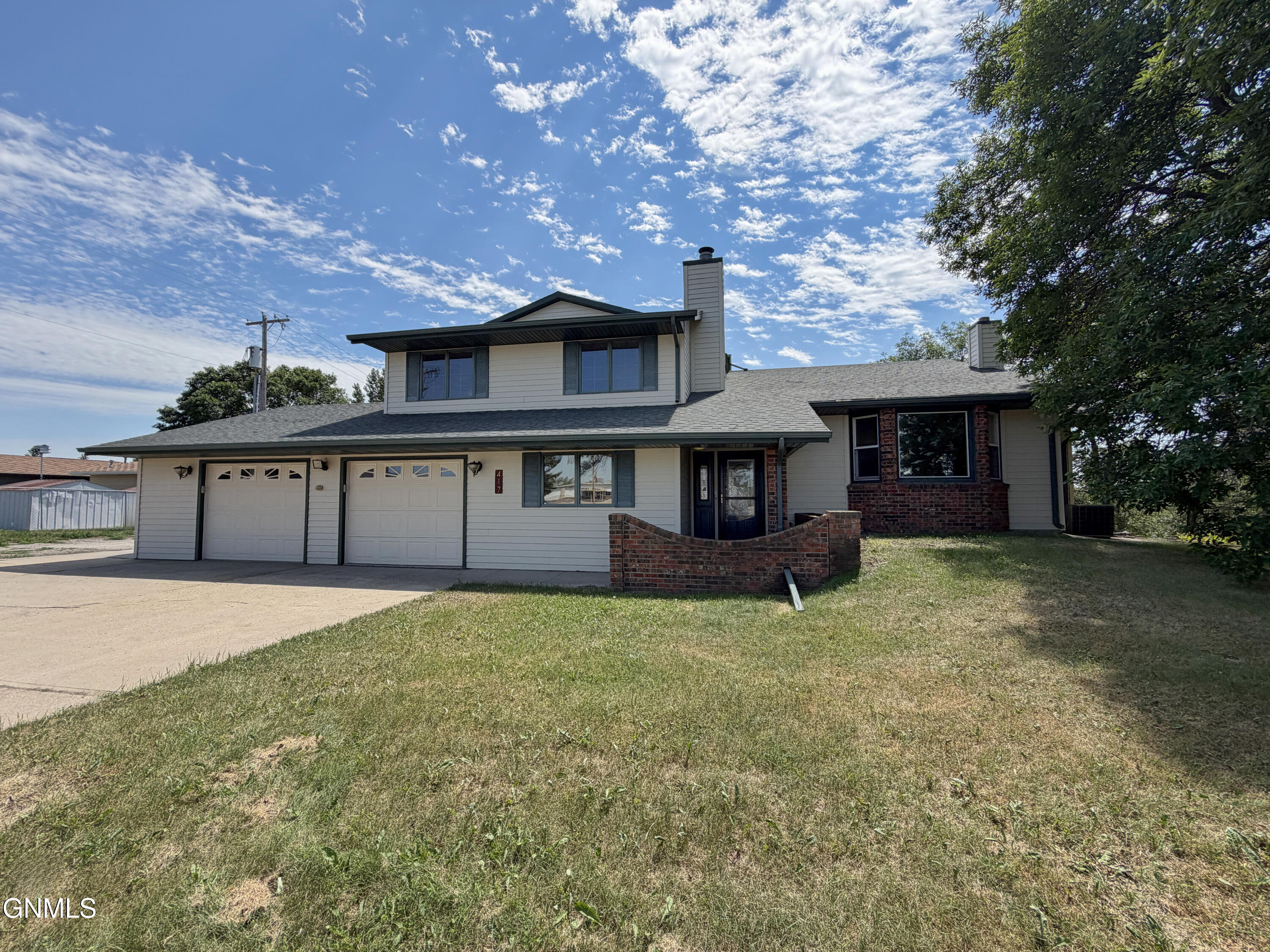 417 7th Street NW, Beulah, ND 58523