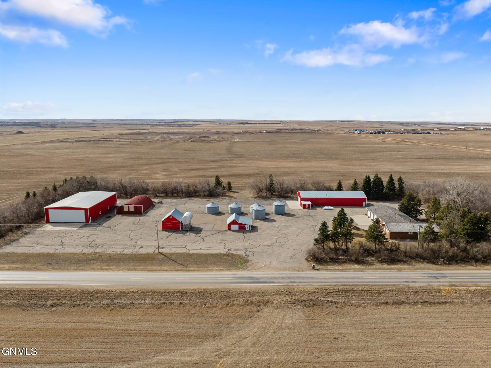 6181 133rd Avenue NW, Williston, ND 58801