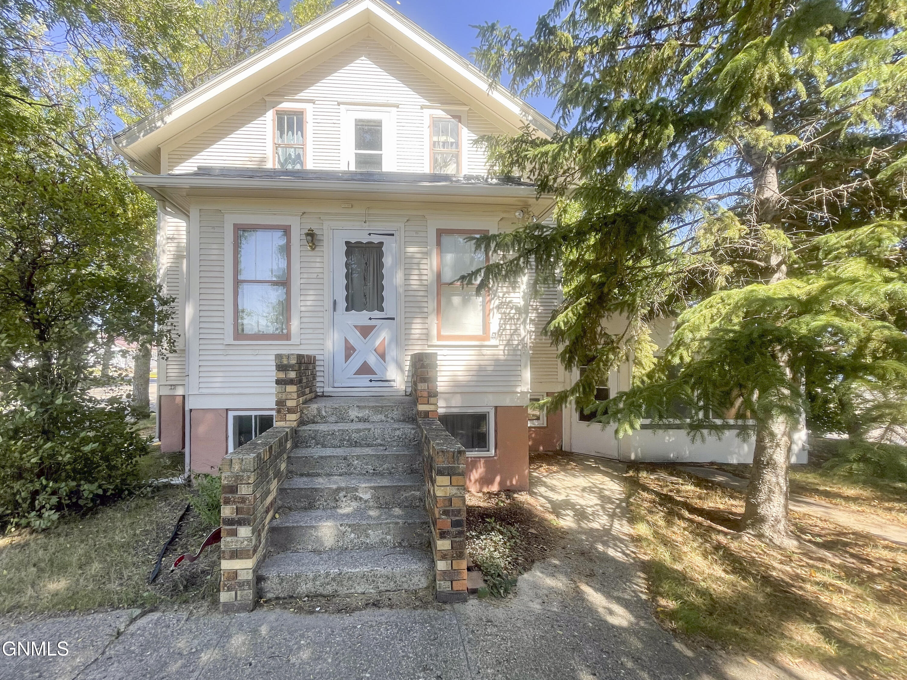 106 Avenue G, Strasburg, ND 58573