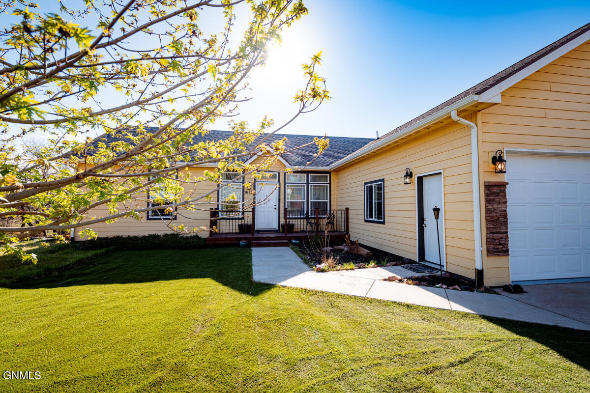 1412 E Pheasant Ridge Street, Watford City, ND 58854
