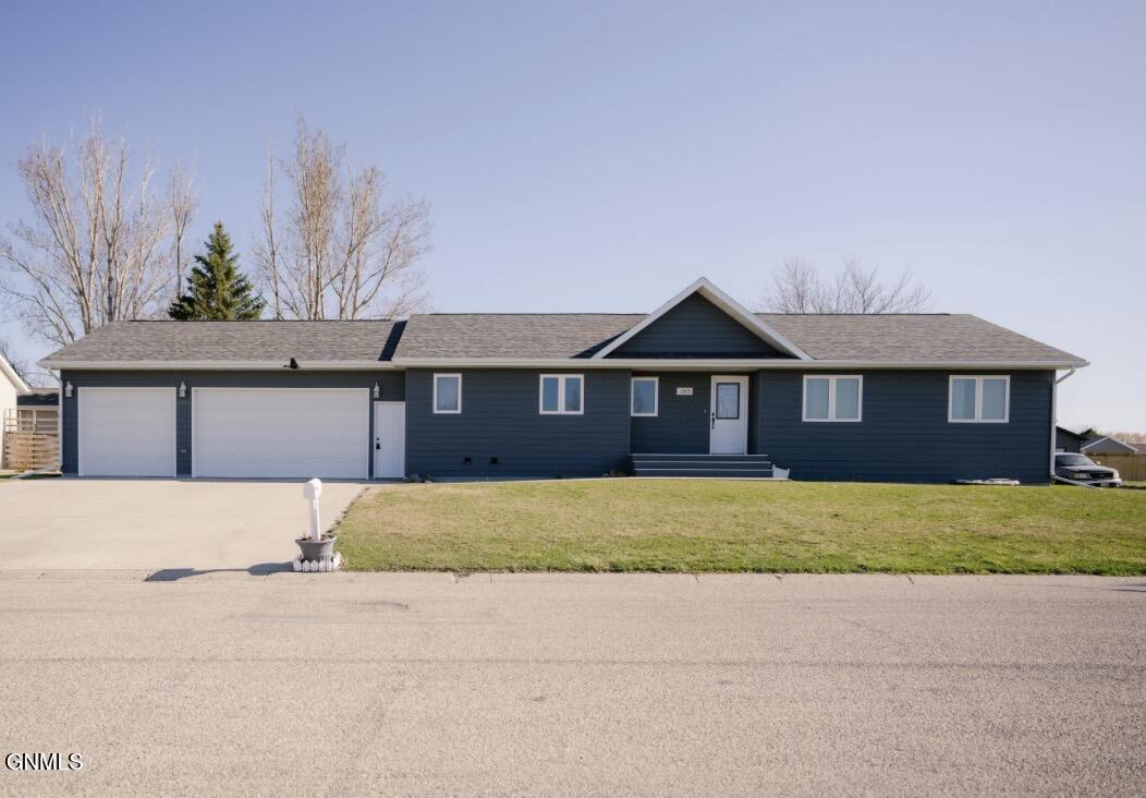 1315 8th Street SW, Jamestown, ND 58401