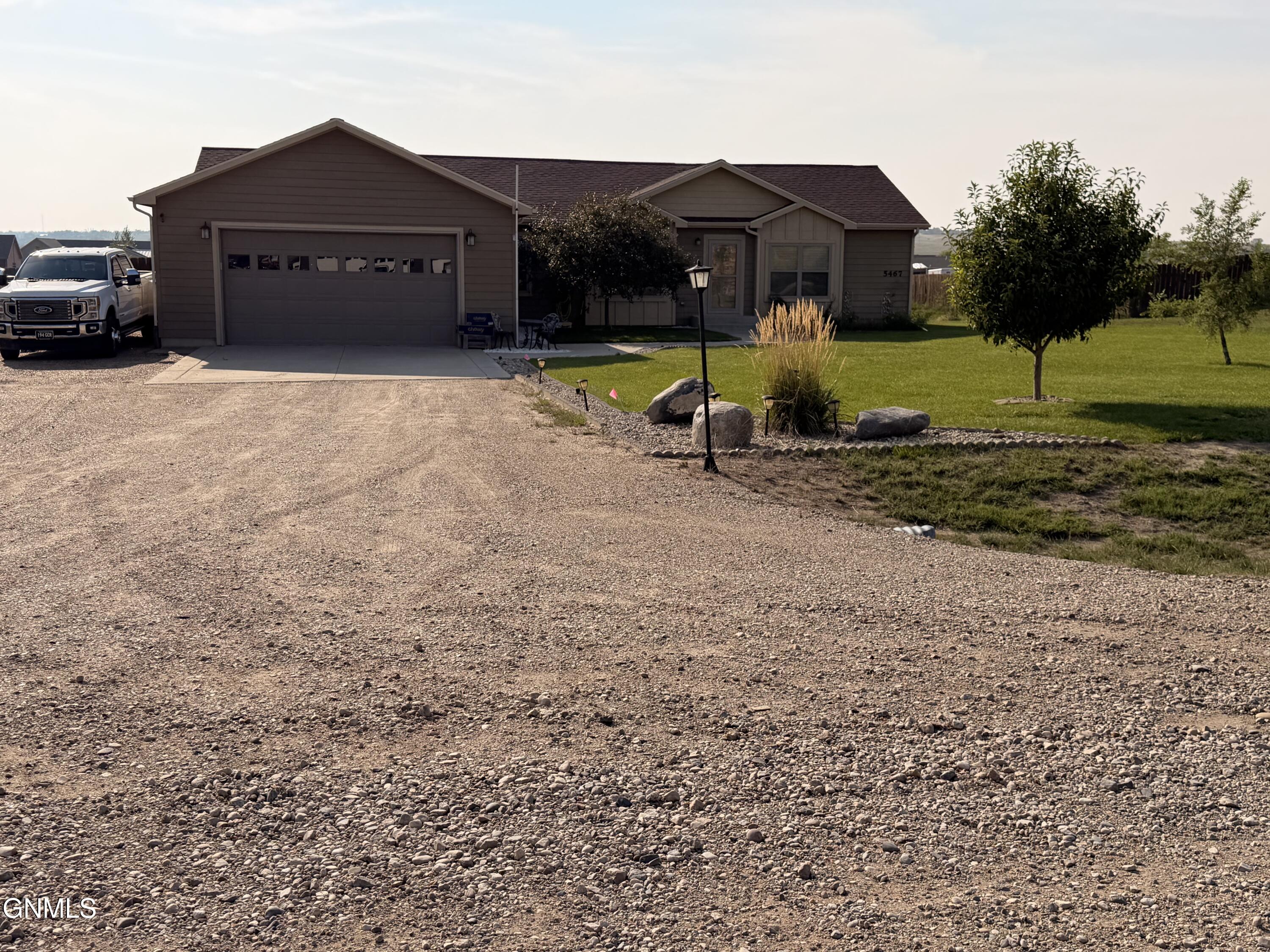 5467 Nicholas Avenue, Williston, ND 58801