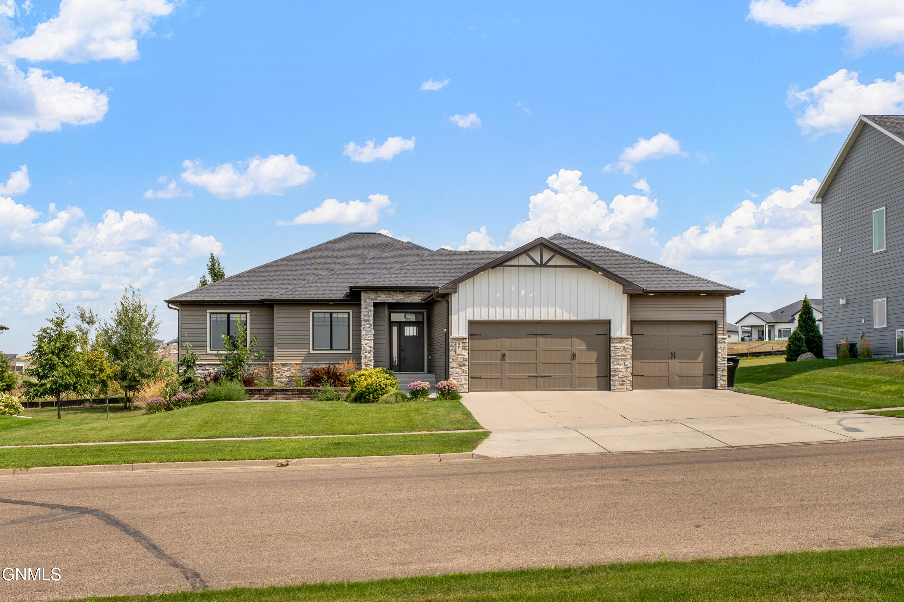 3917 Valley Drive, Bismarck, ND 58503