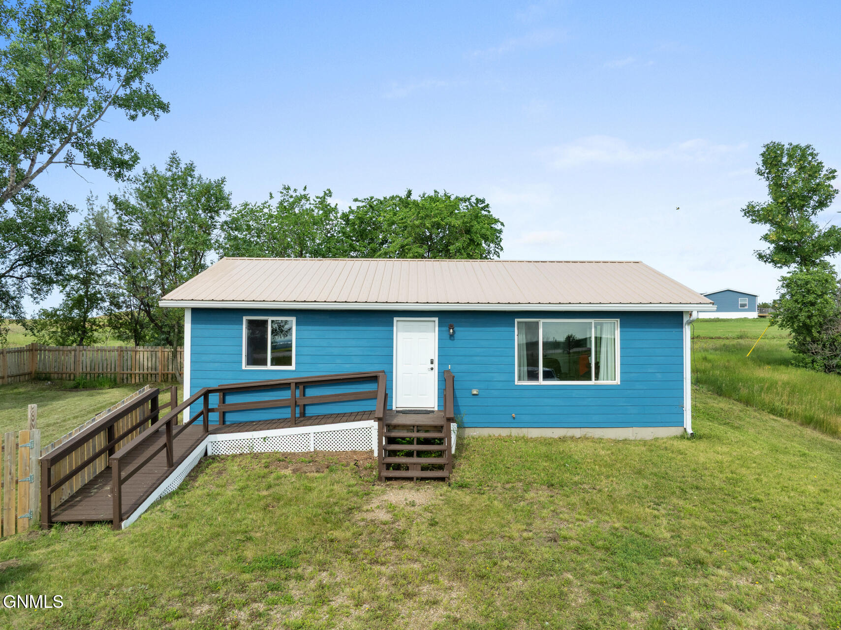 10 2nd Street NW, New Town, ND 58763