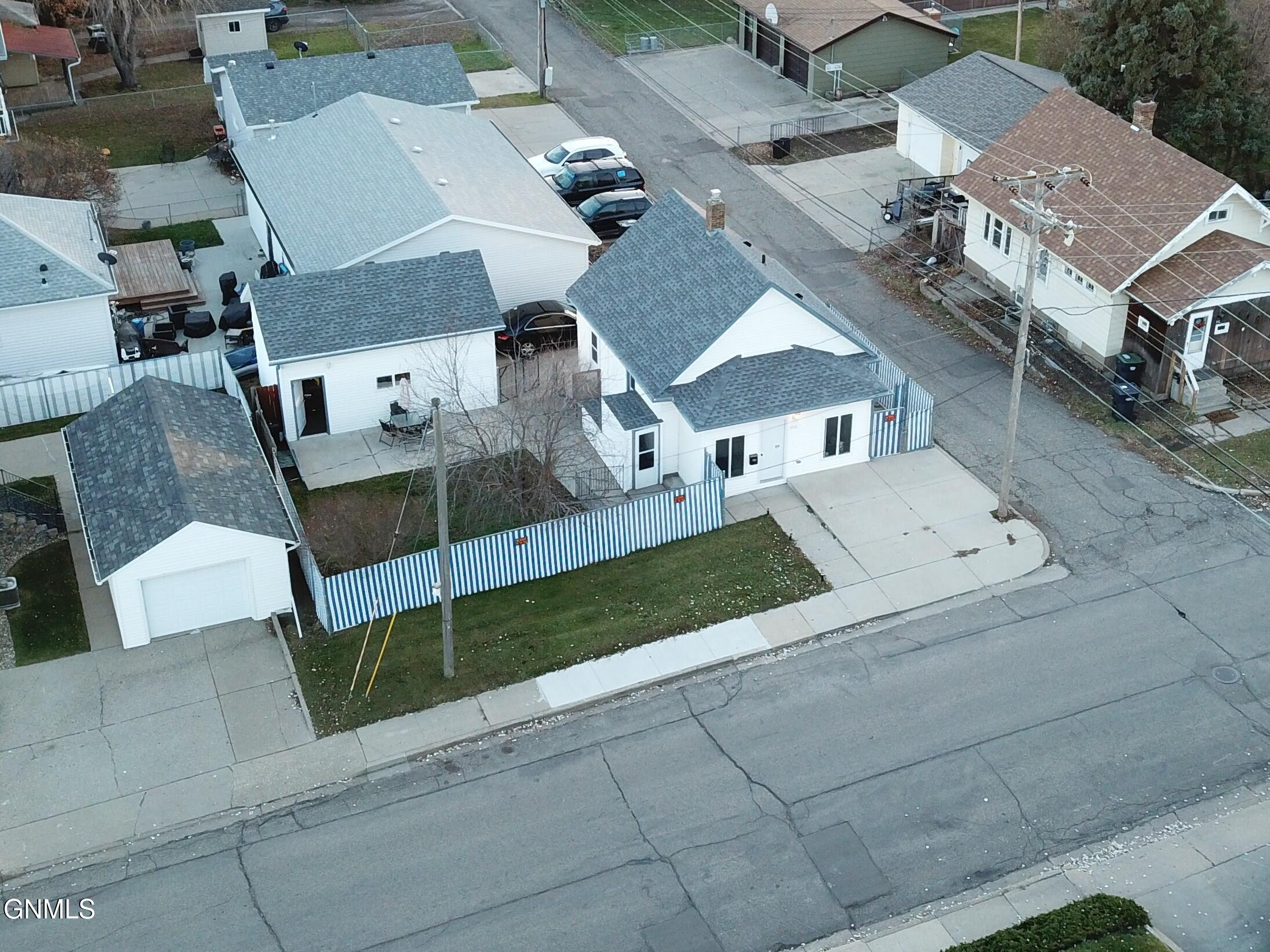 705 6th Street NW, Mandan, ND 58554