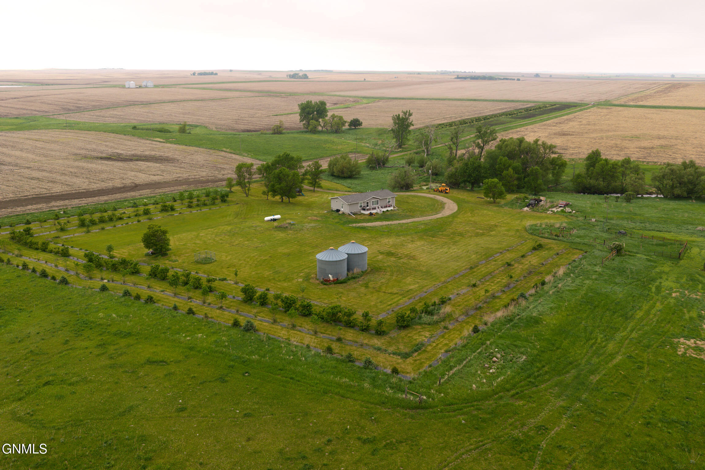 950 94th Street SE, Strasburg, ND 58573