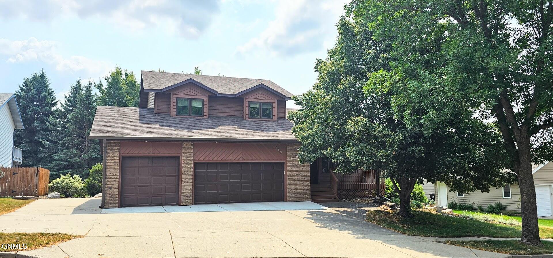 519 Buckskin Avenue, Bismarck, ND 58503