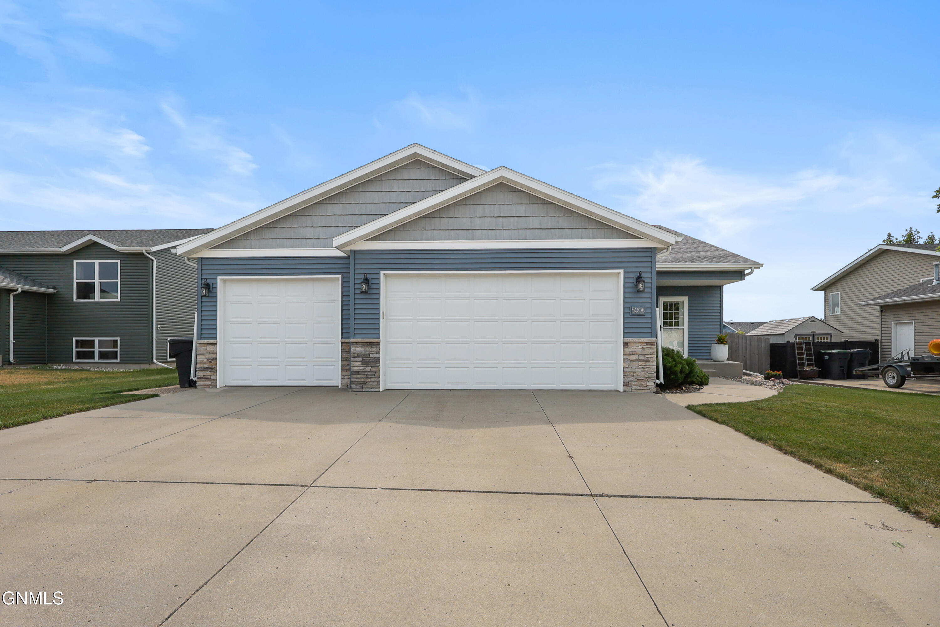5008 39th Avenue NW, Mandan, ND 58554