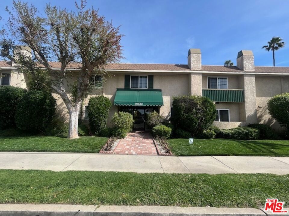 10540 Balboa Boulevard 125