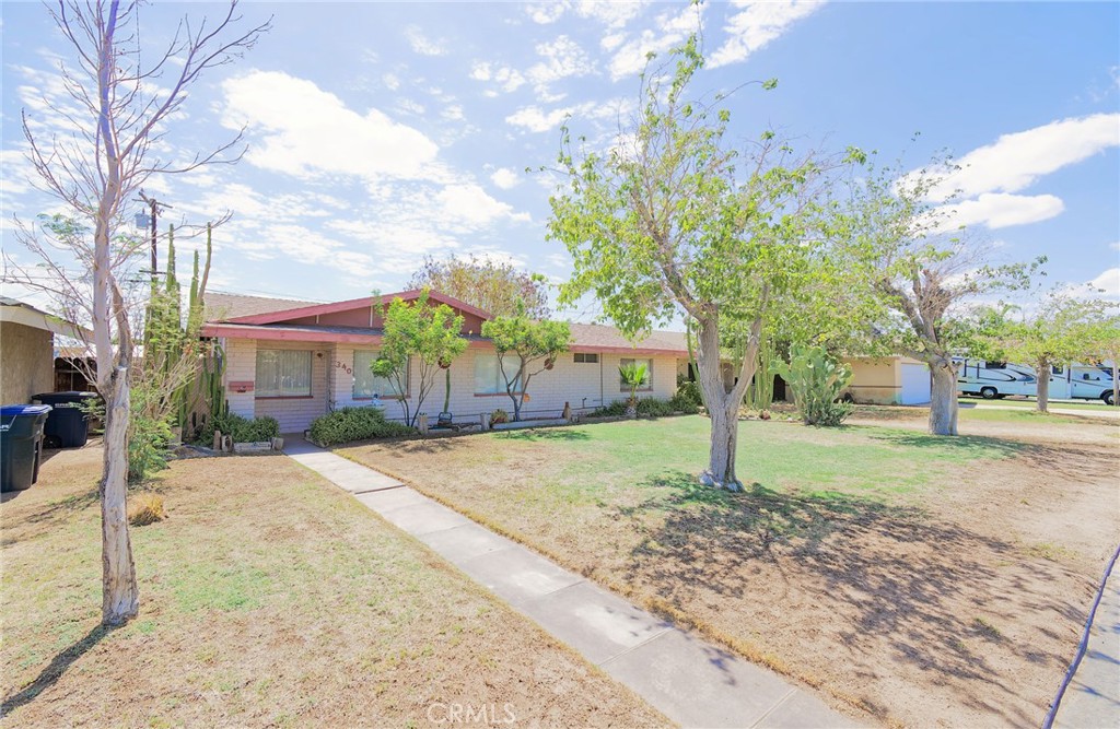 340 N Sola Avenue