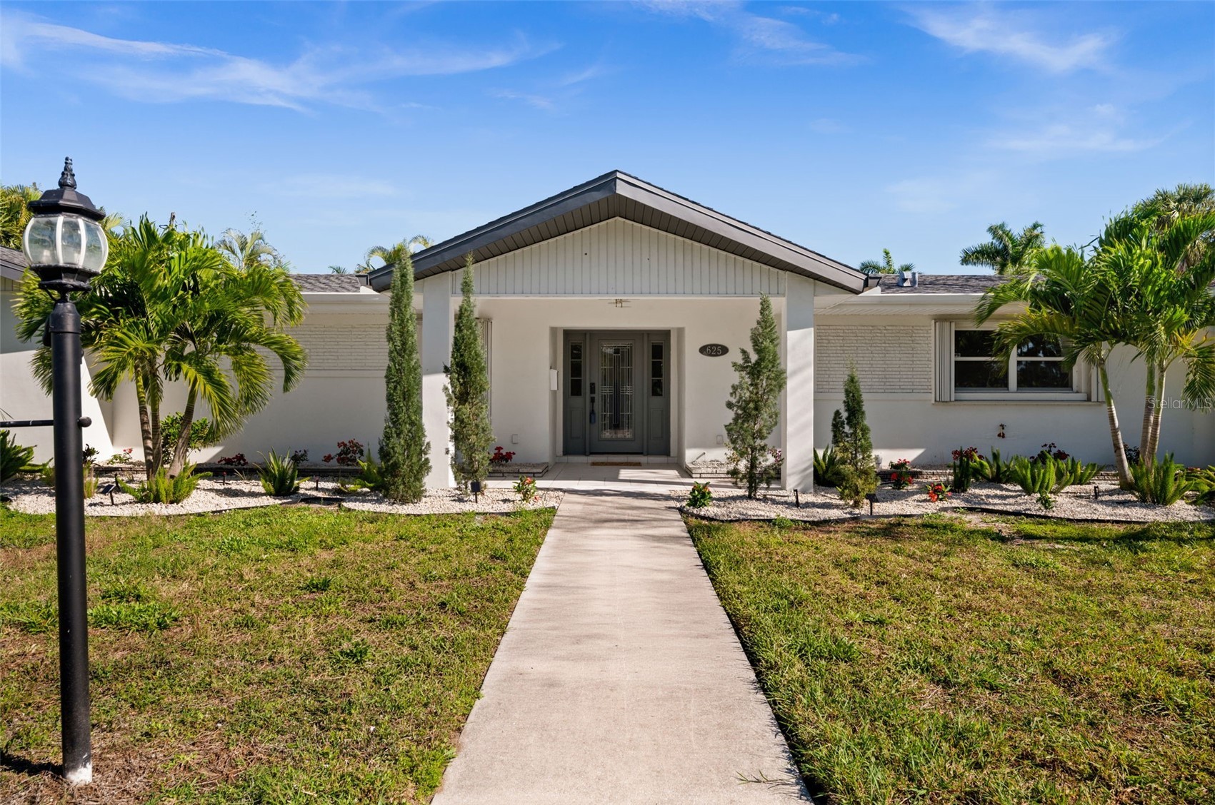 625 W OLYMPIA AVENUE