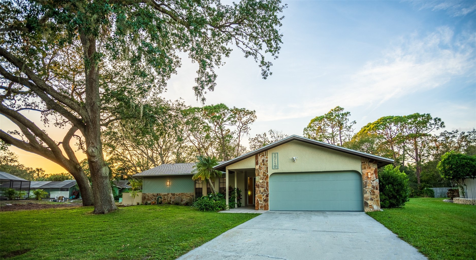 2719 FOREST KNOLL DRIVE
