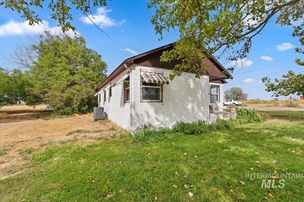 7510 Mcelroy Rd, Melba ID 83641
