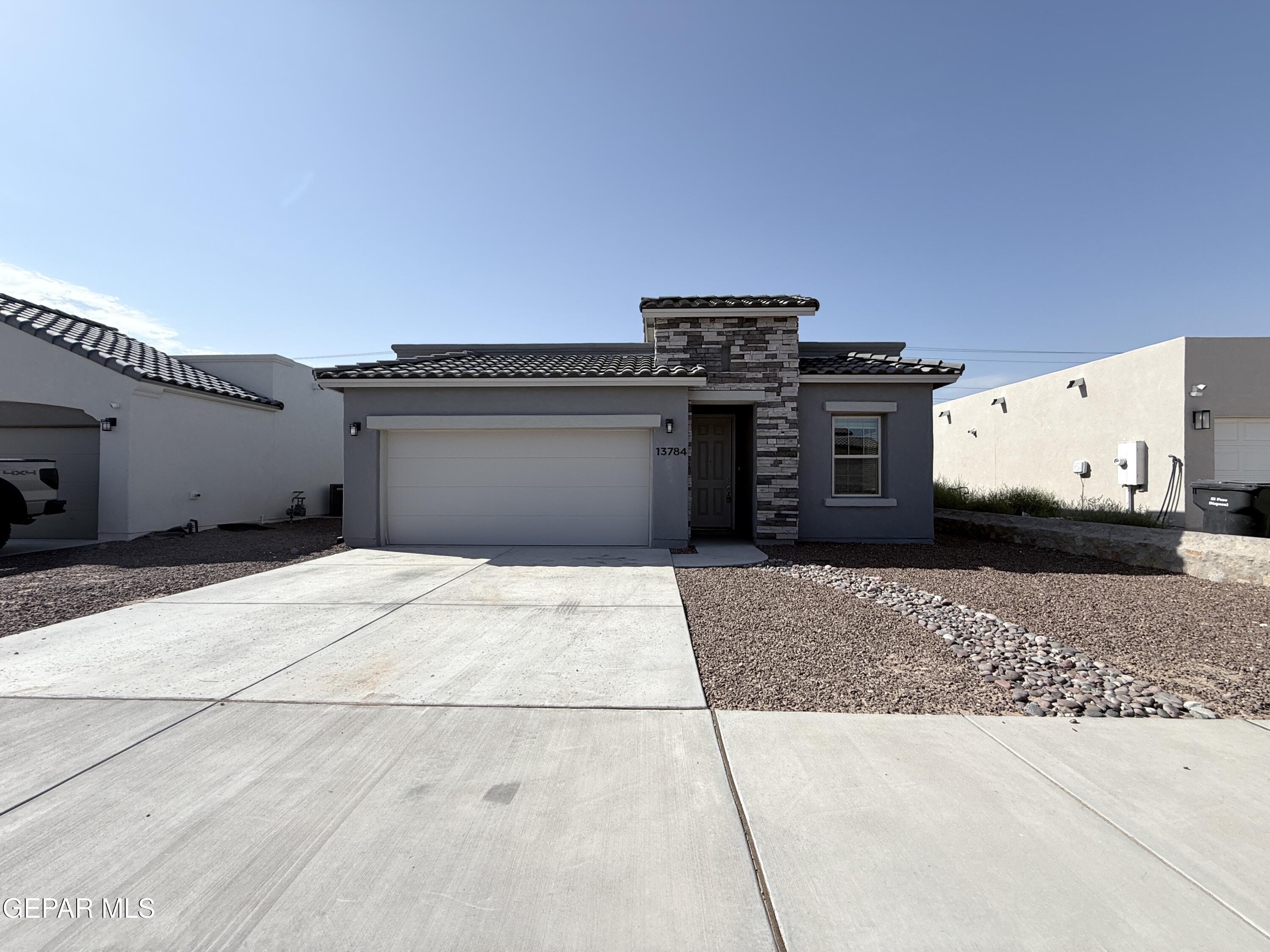 13784 Loreina Luz Avenue, Horizon City, TX 79928
