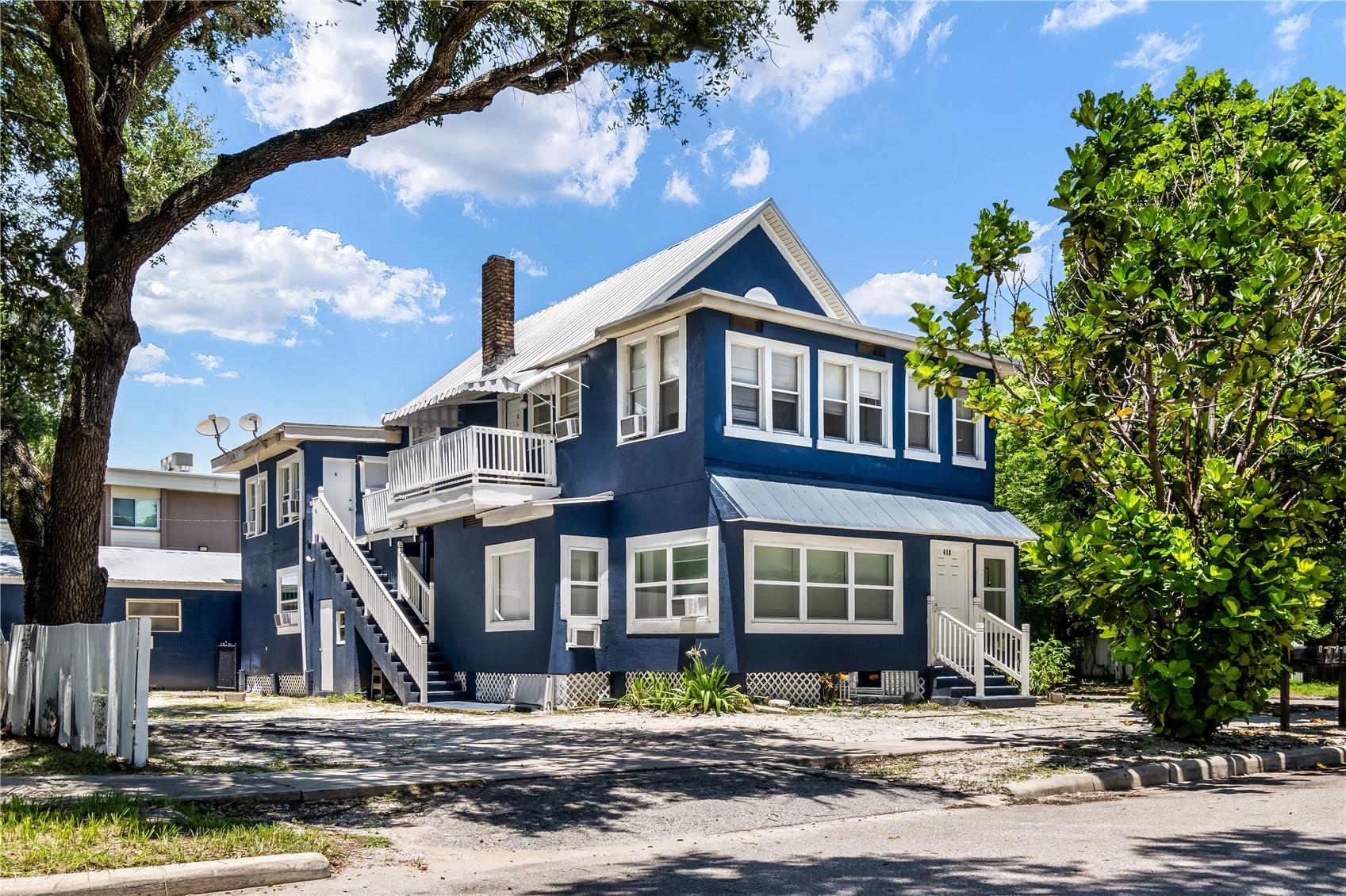 418 E AMELIA AVENUE G