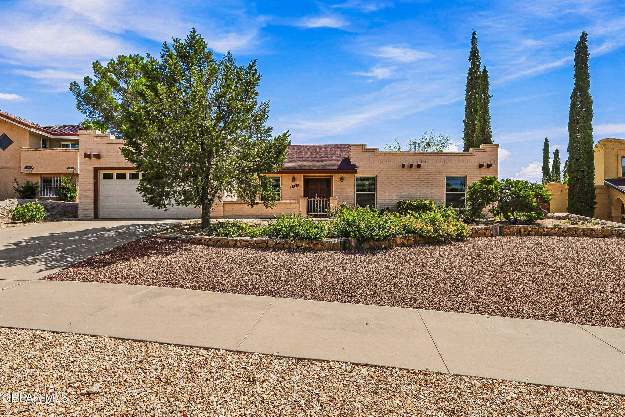6828 CAN CUN Lane, El Paso, TX 79912