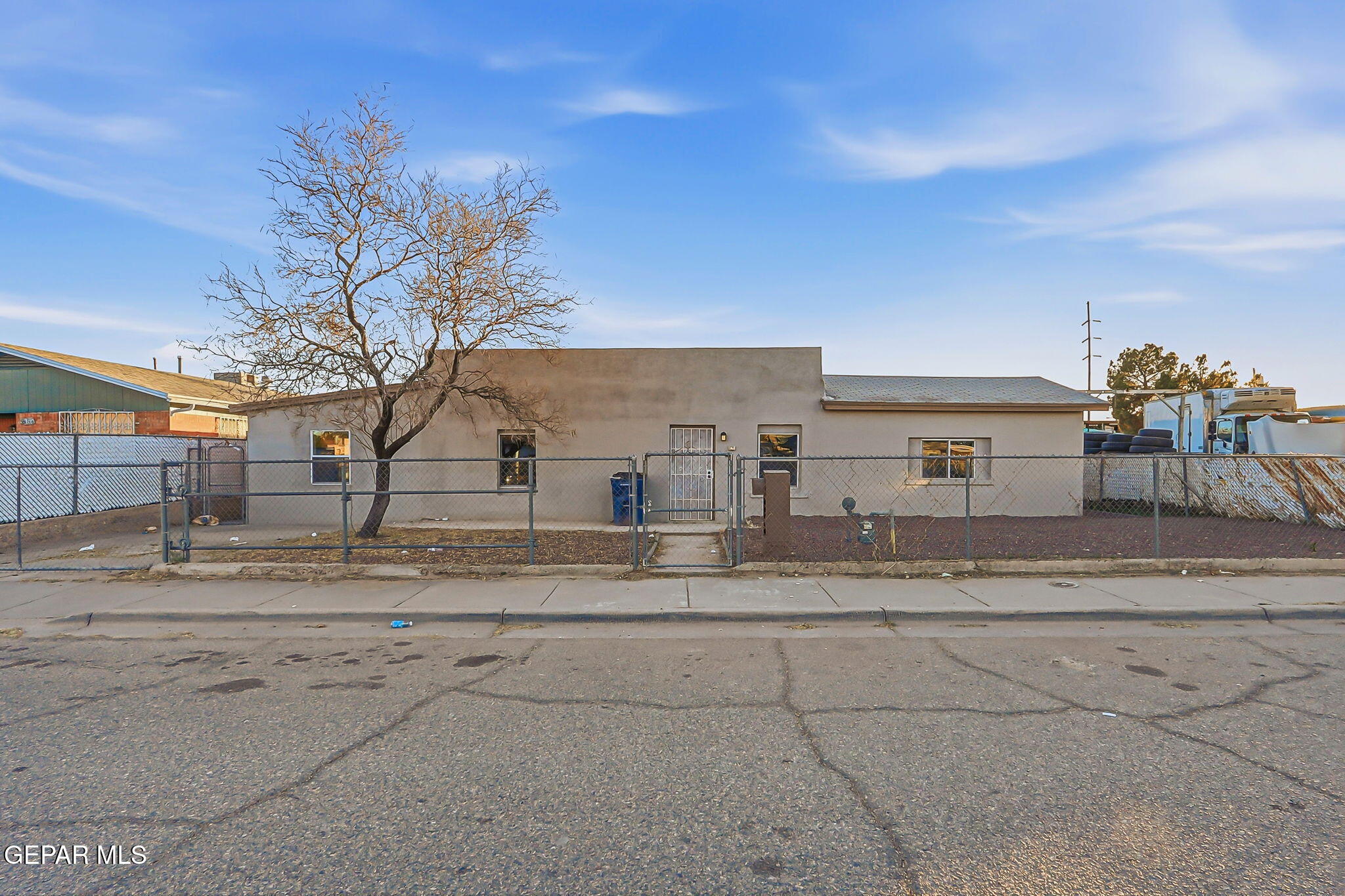 6716 ESTEBAN Lane, El Paso, TX 79905