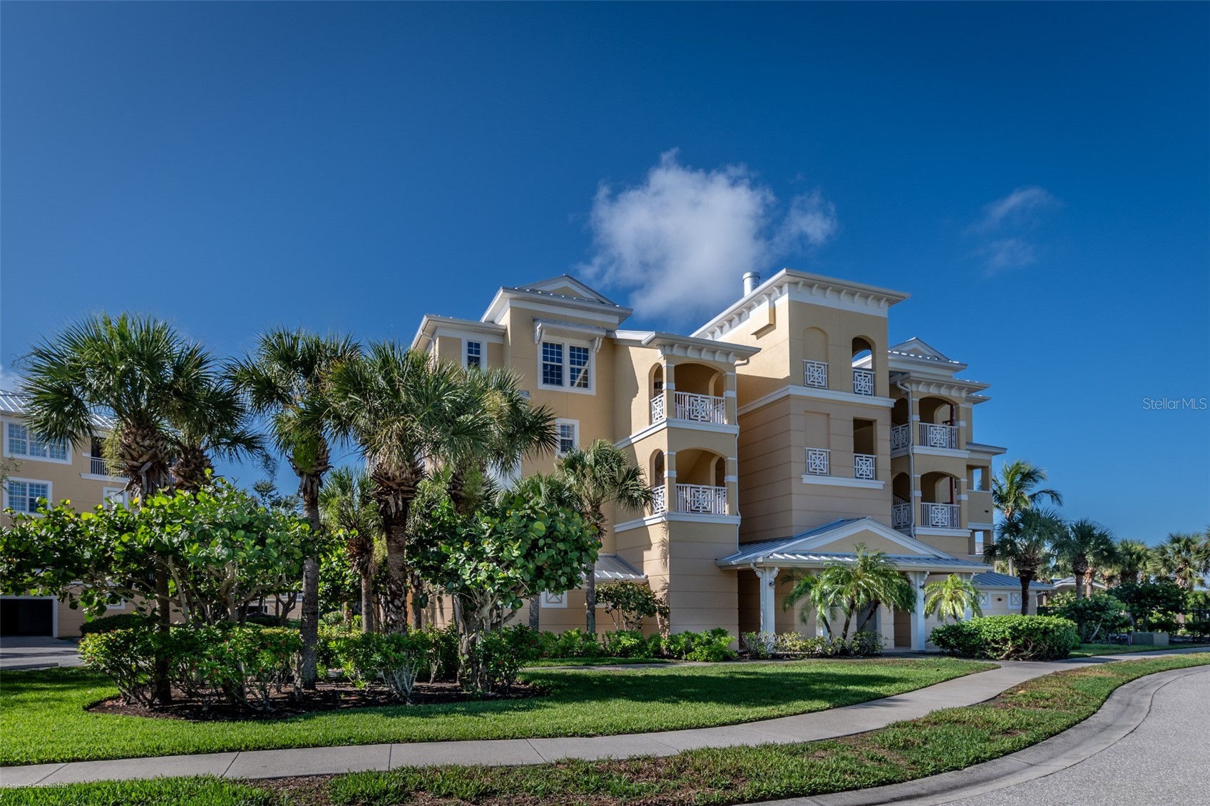 8581 AMBERJACK CIRCLE 301