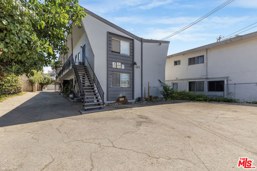 1124 W 117th Street