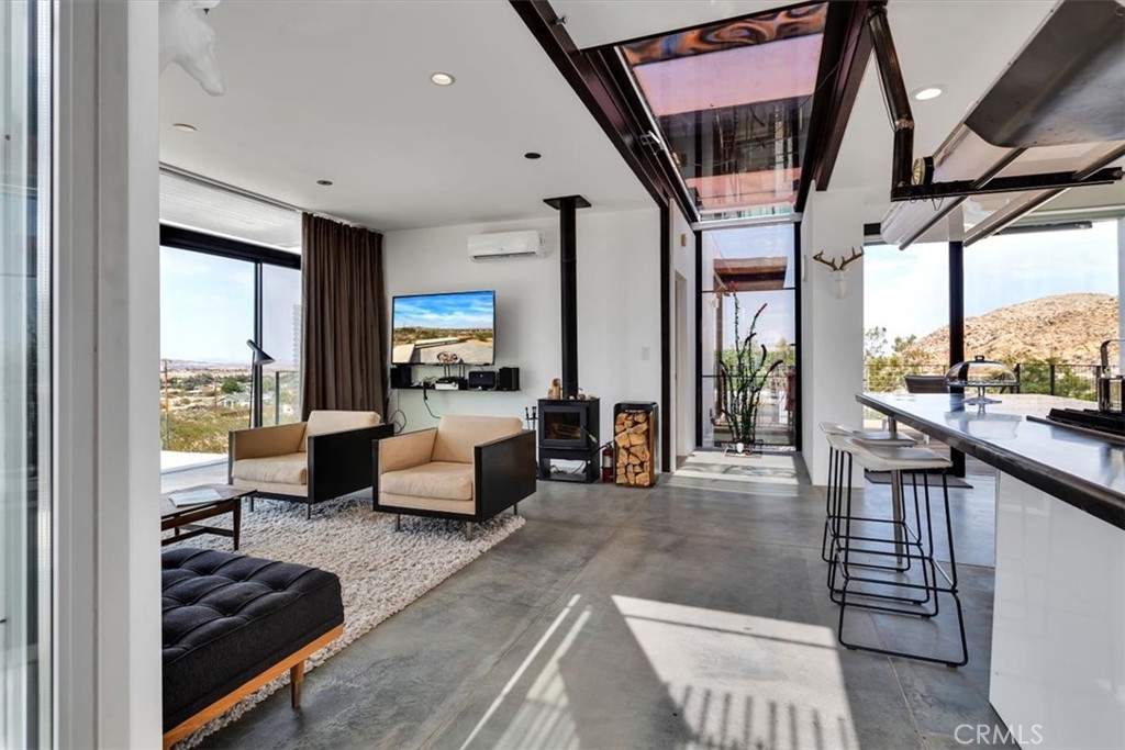 6957 Alturas Drive