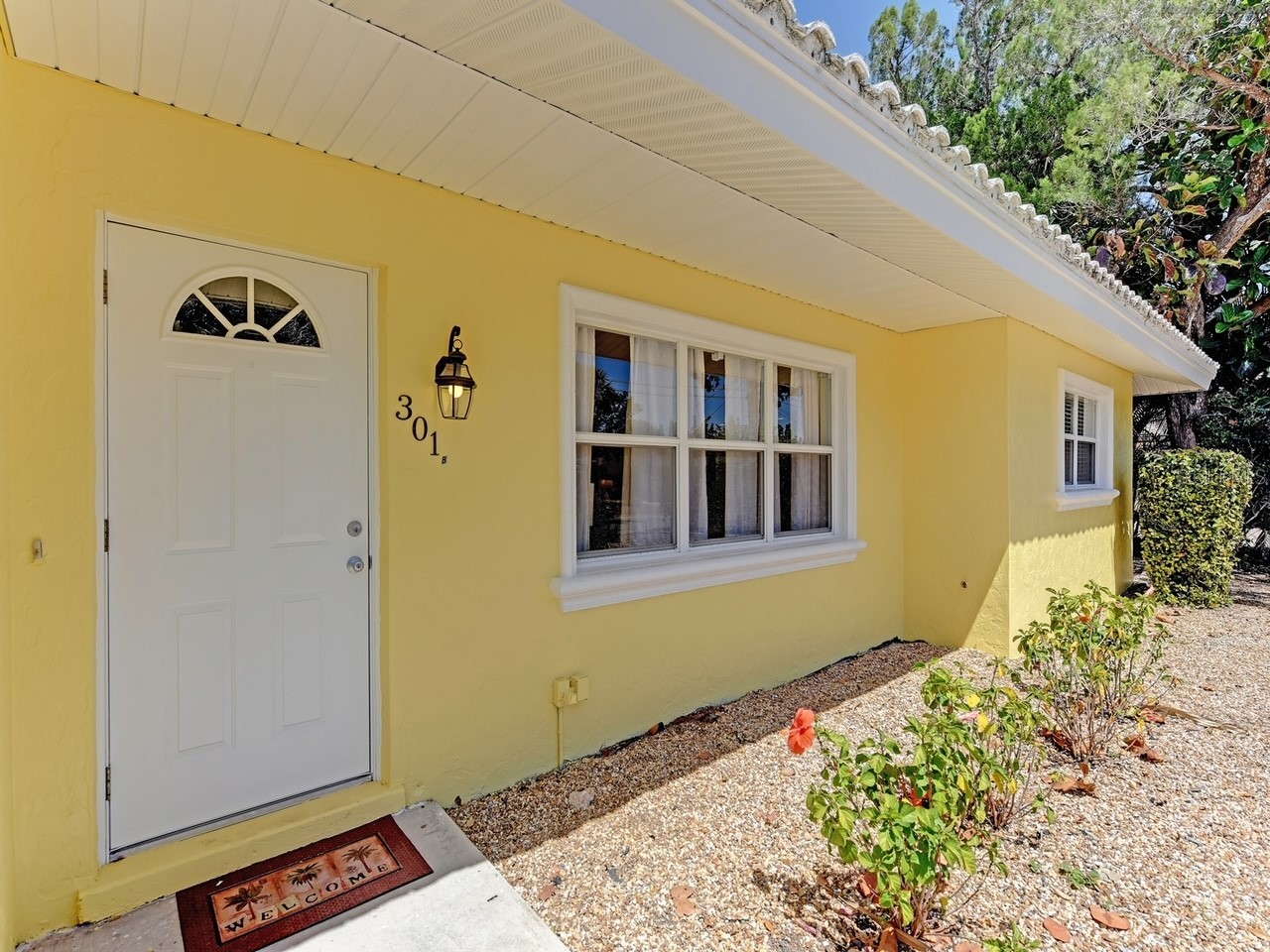 301 AVENIDA MADERA B