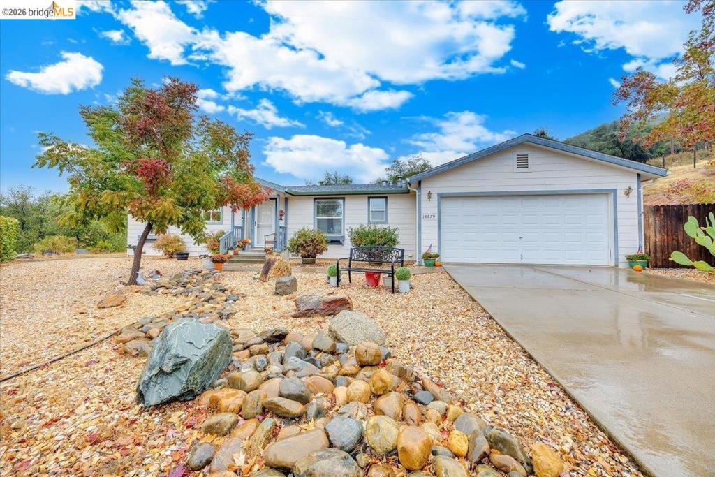18679 Vista DR