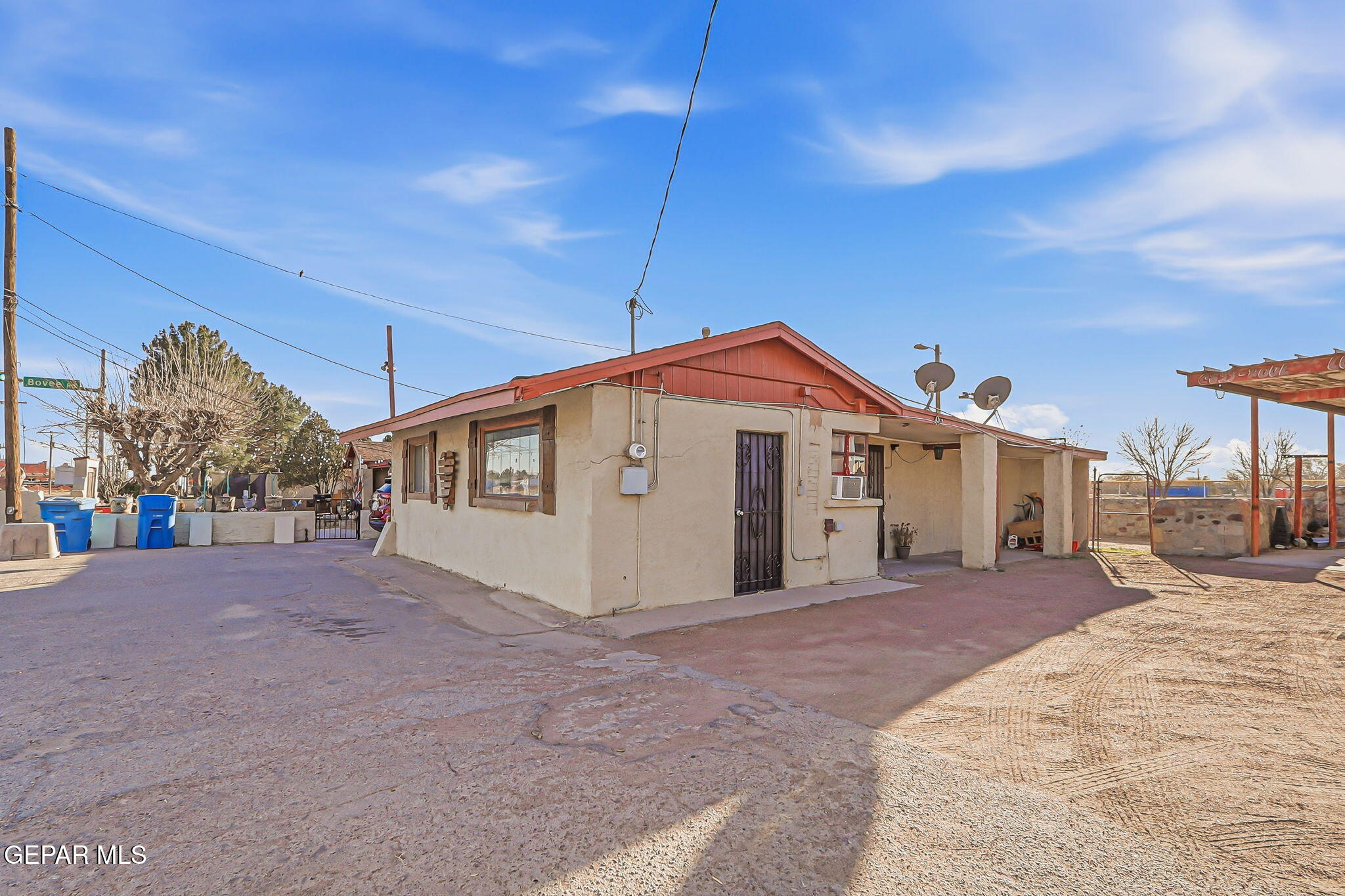 10540 Socorro Road, Socorro, TX 79927