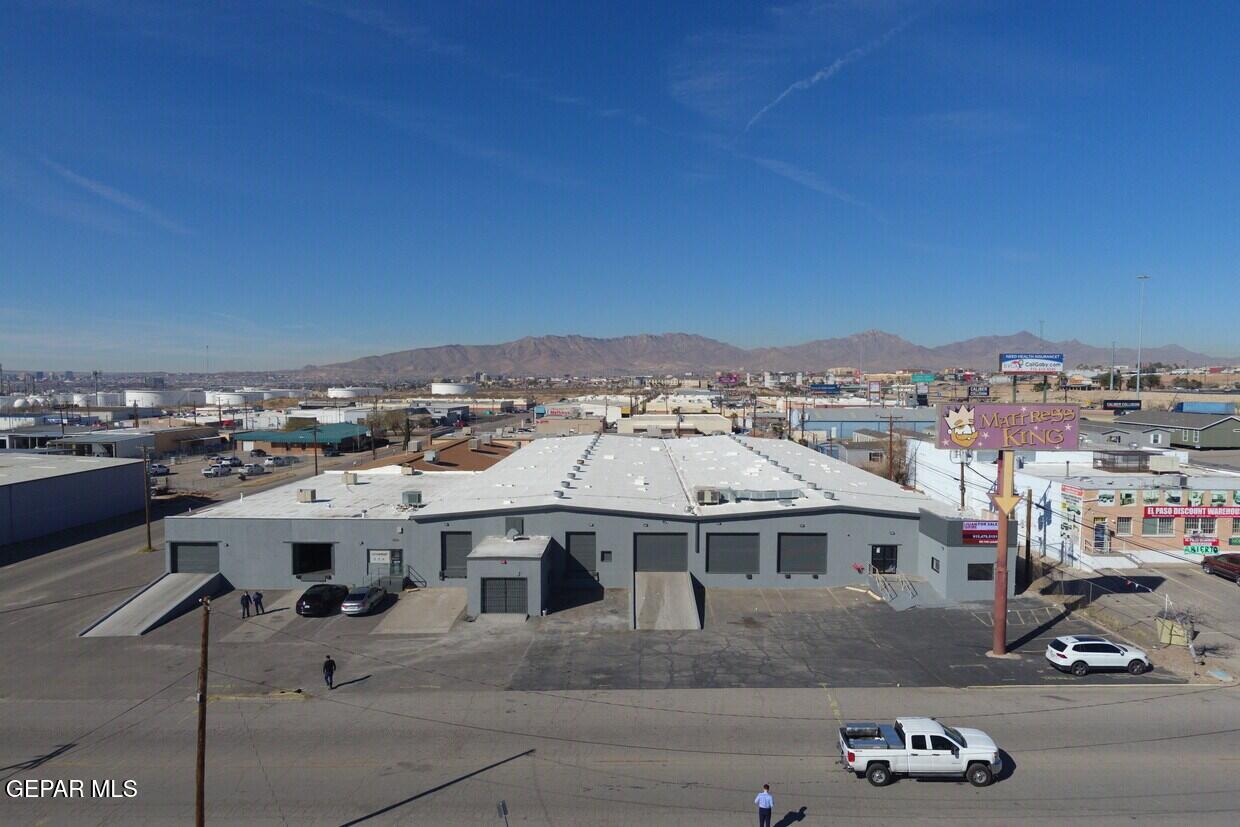 1049 EASTSIDE Road, El Paso, TX 79915