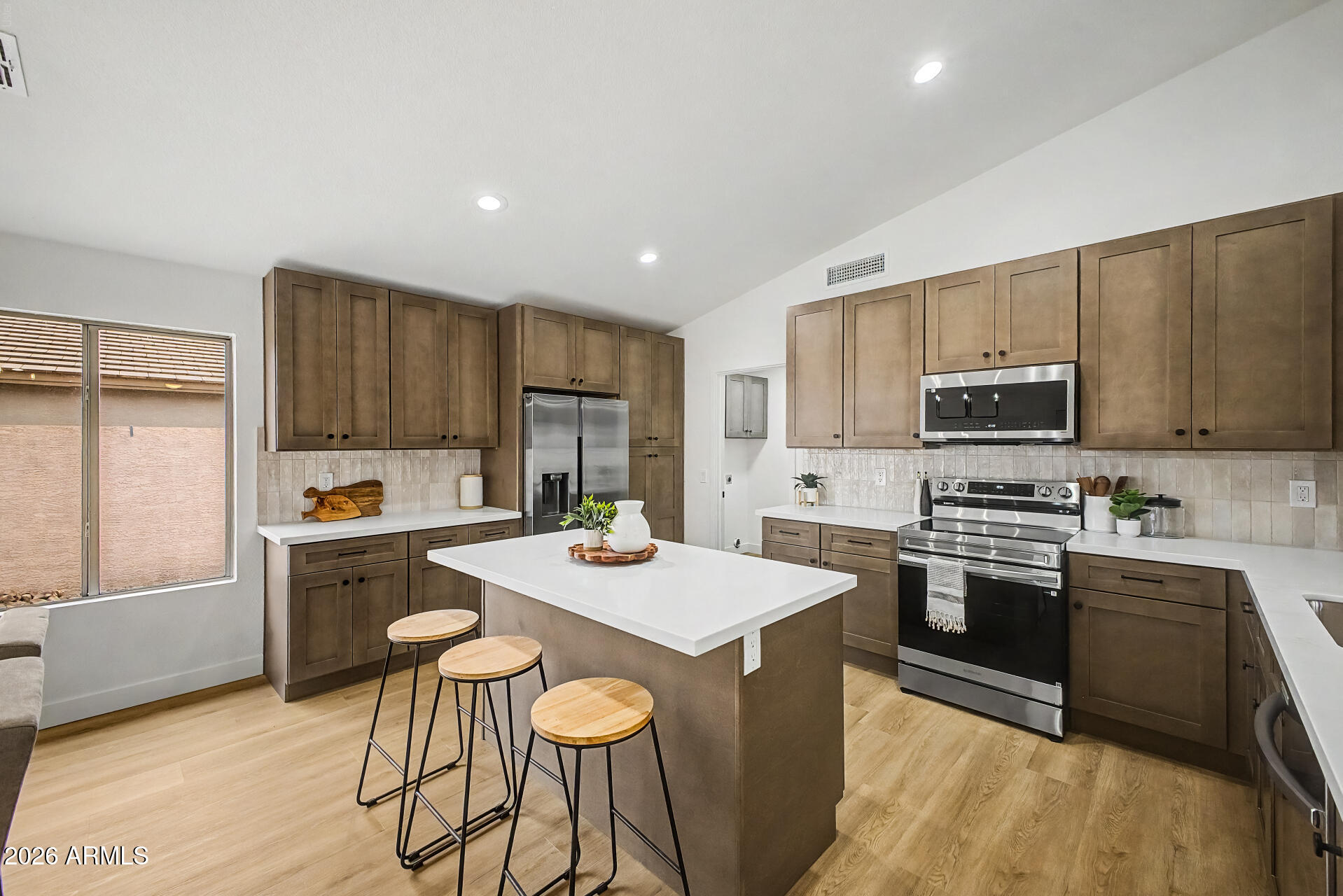 615 S 111TH Place, Mesa, AZ 85208