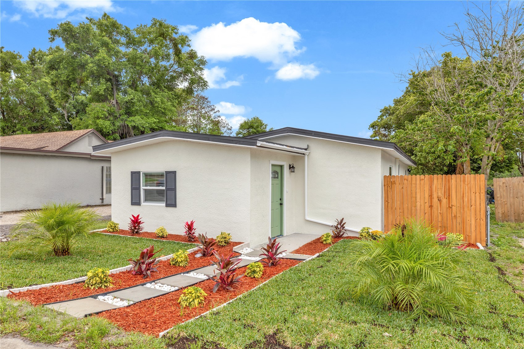 1262 SEMINOLA BOULEVARD