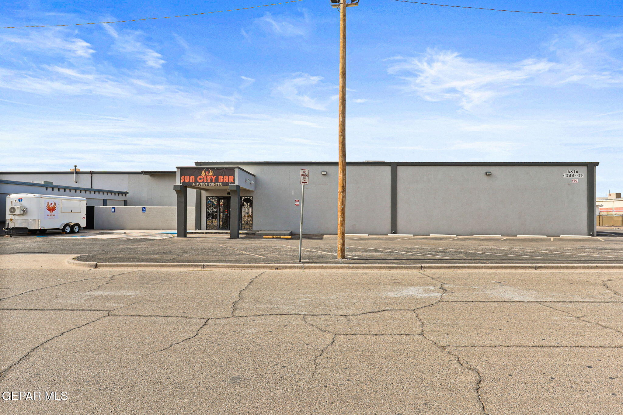 6816 Commerce Avenue, El Paso, TX 79915