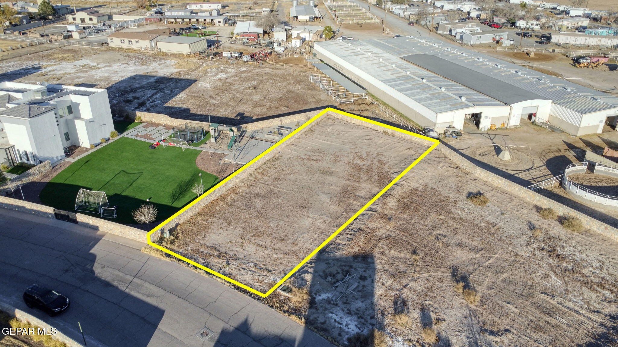 2020 BOY SCOUT Lane, Sunland Park, NM 88063