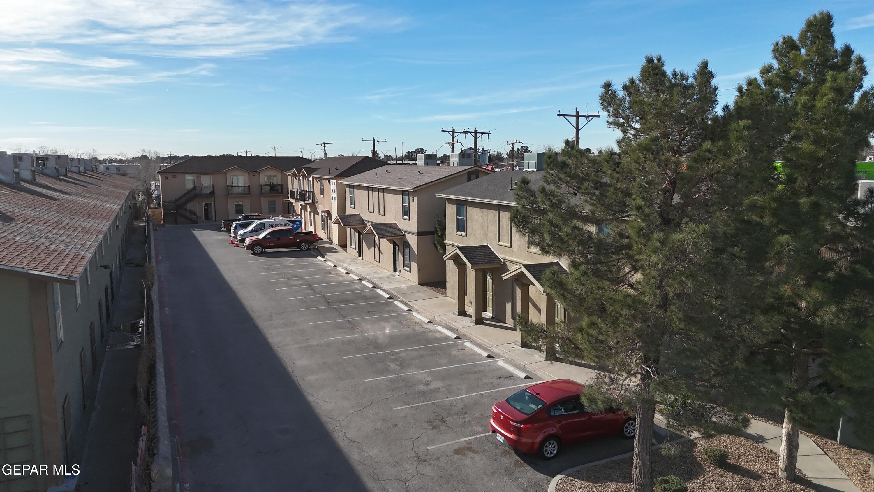 512 Center Way, El Paso, TX 79915