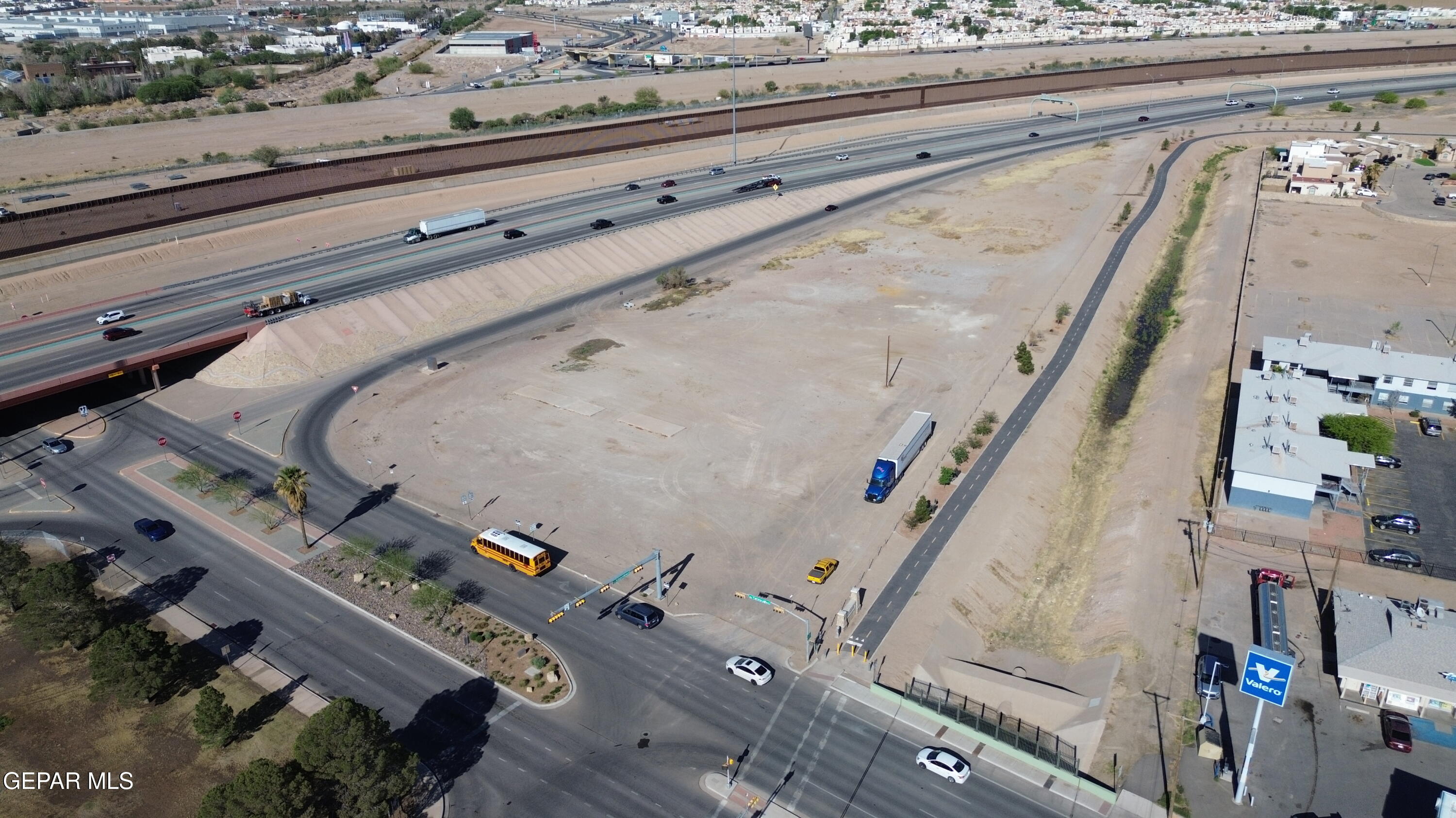 631 N YARBROUGH Drive, El Paso, TX 79915