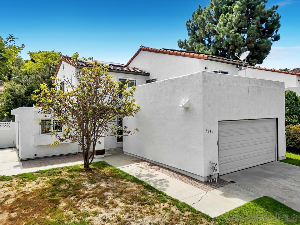 9885 Aldergrove Lane