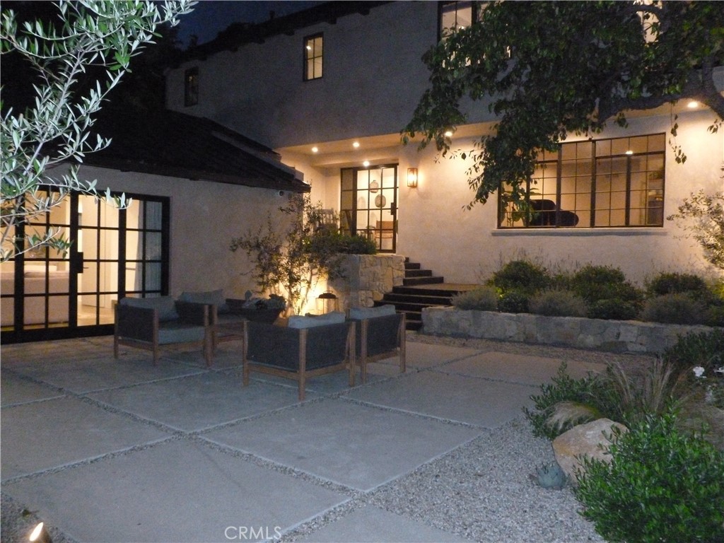 1094 Acanto Place