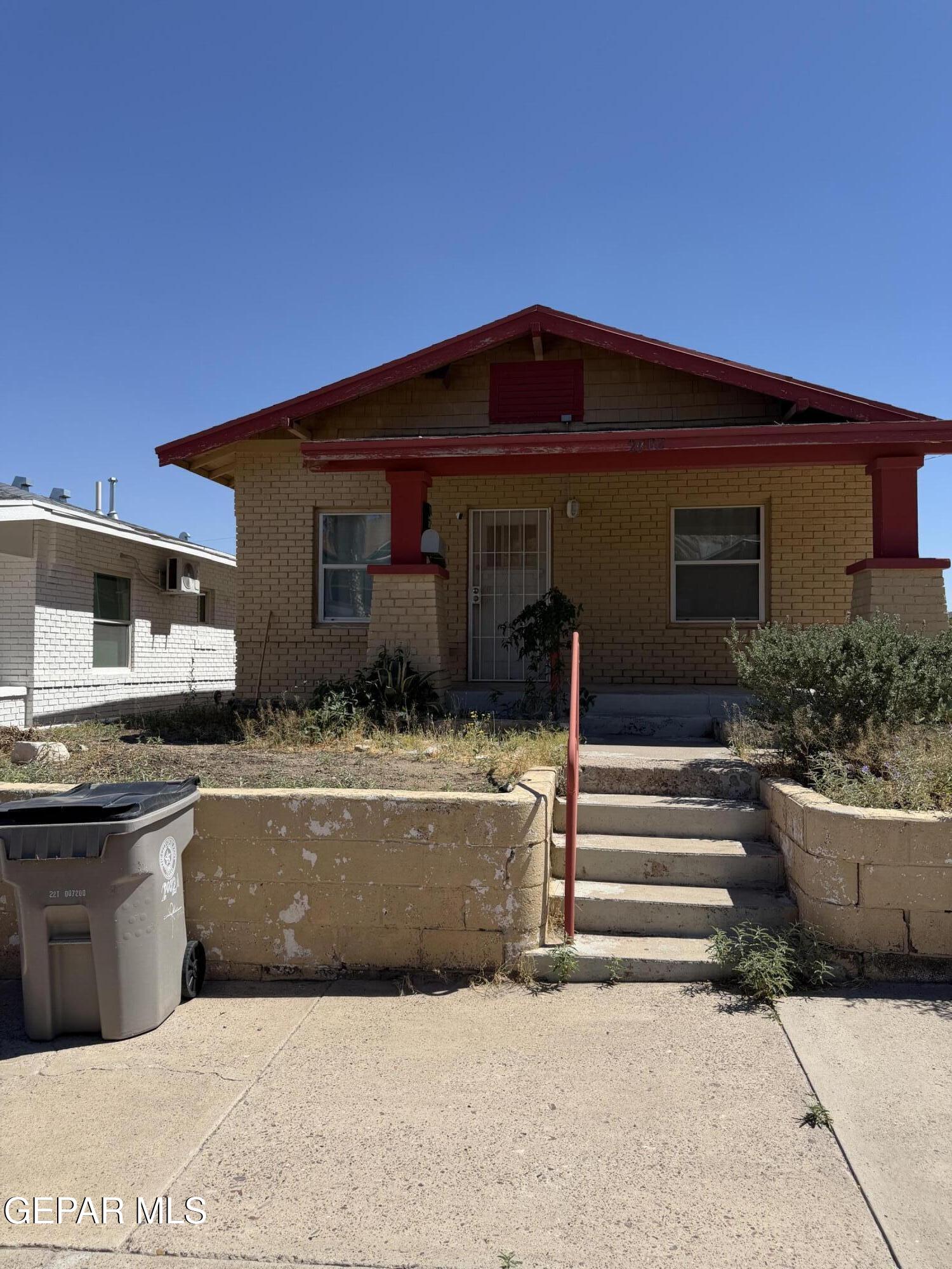 2002 DETROIT Avenue, El Paso, TX 79902
