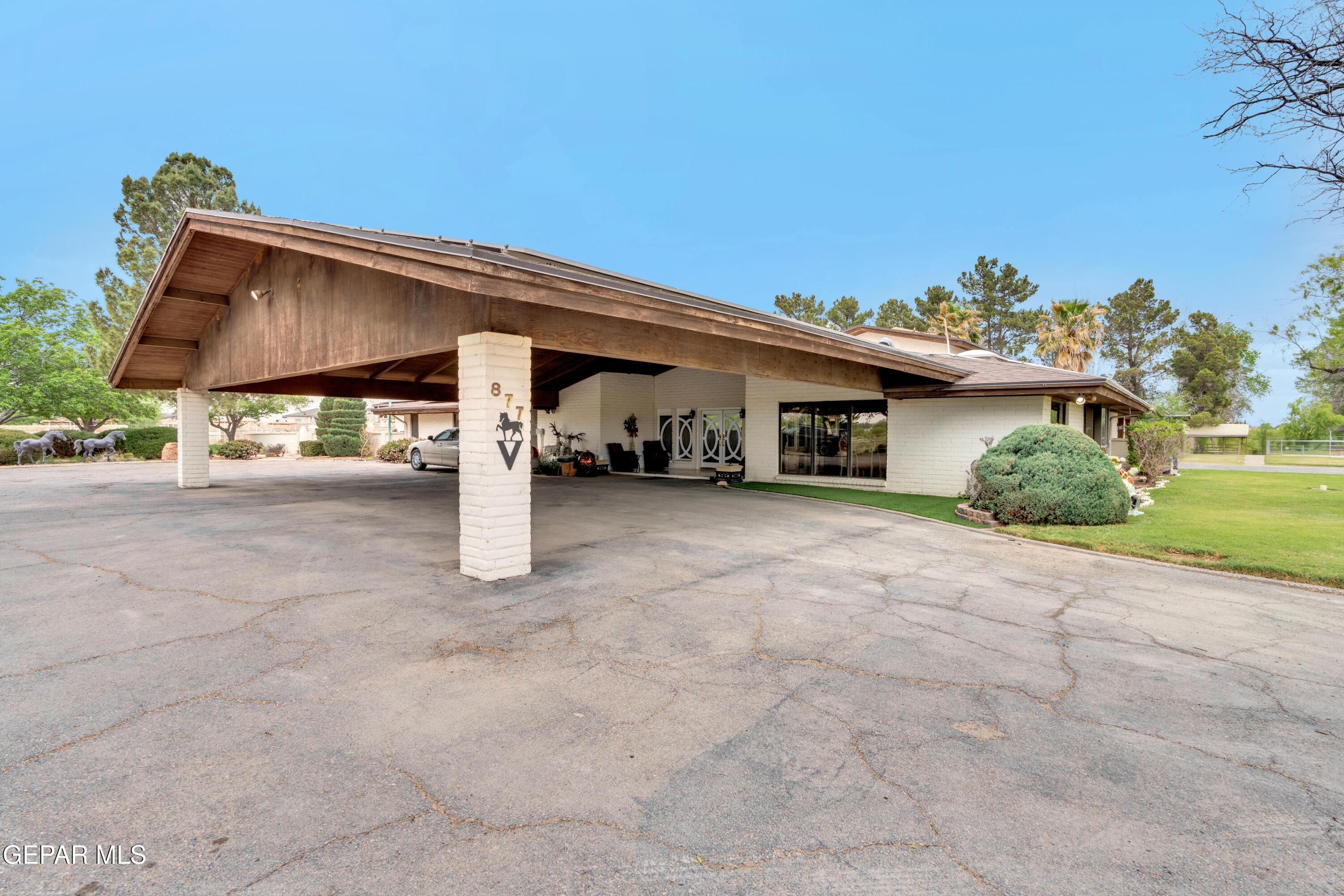877 GOMEZ Road, El Paso, TX 79932