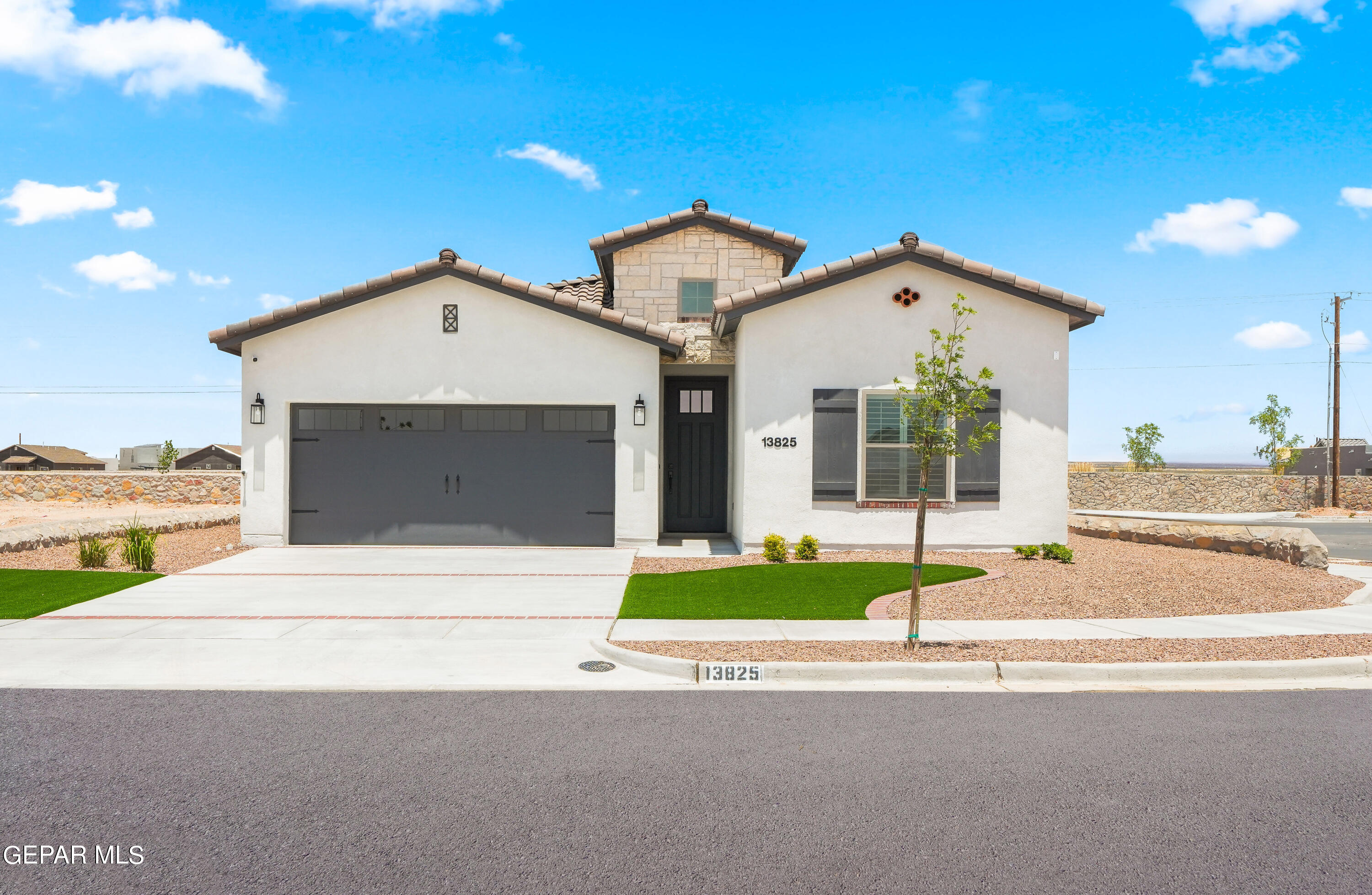 916 Raegil Street, El Paso, TX 79928