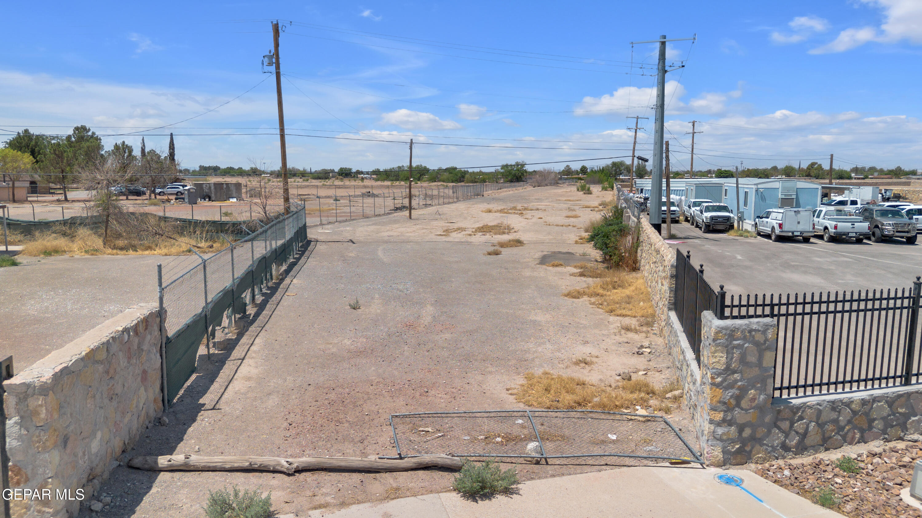 8280 N N LOOP Drive, El Paso, TX 79907