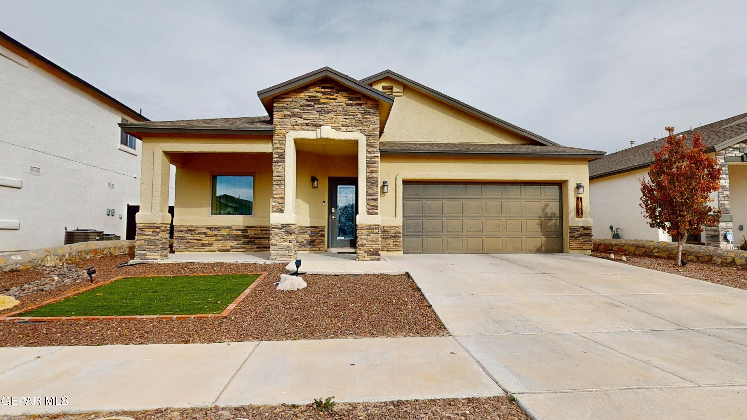 13949 Lago Vista Avenue, Horizon City, TX 79928