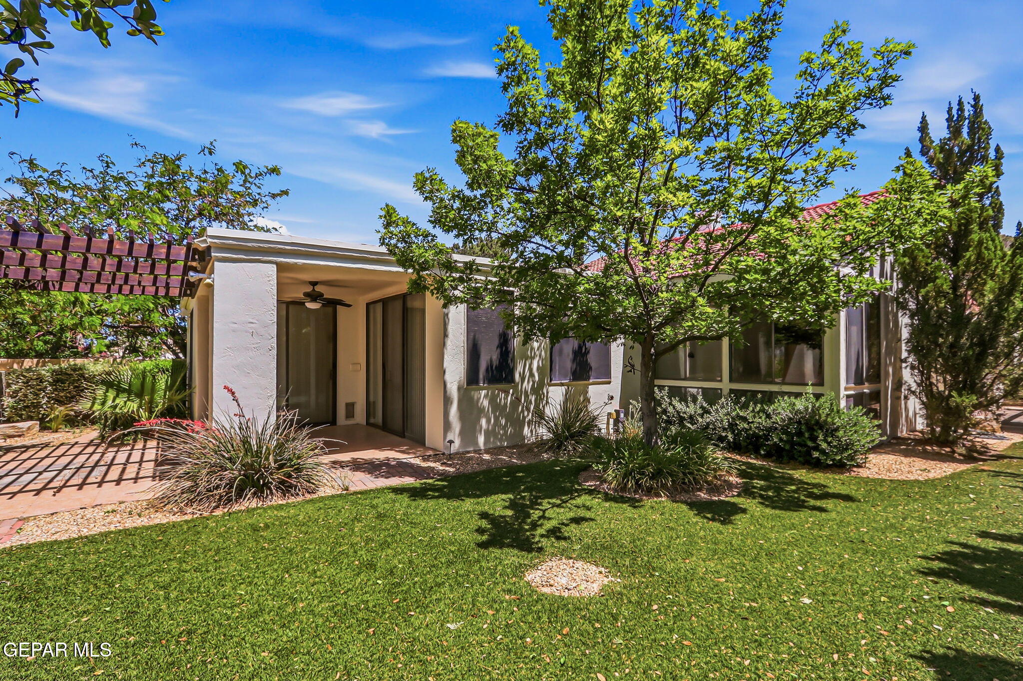 1057 LOS JARDINES Circle, El Paso, TX 79912
