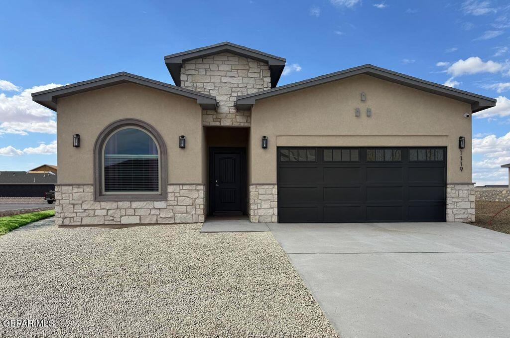 1119 Bronze Hill Avenue, Sunland Park, NM 88063