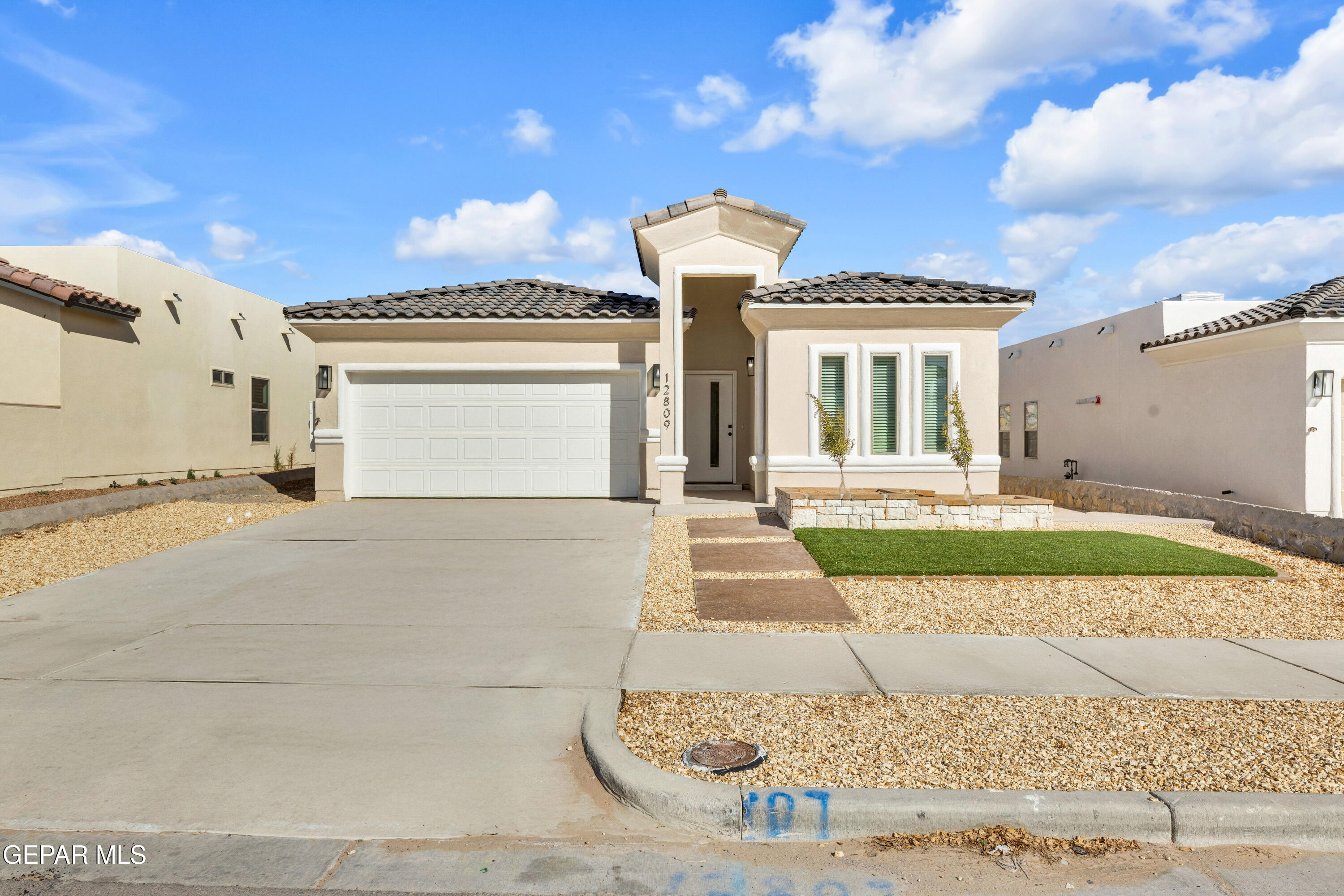 12853 Kingsbury Avenue, El Paso, TX 79928