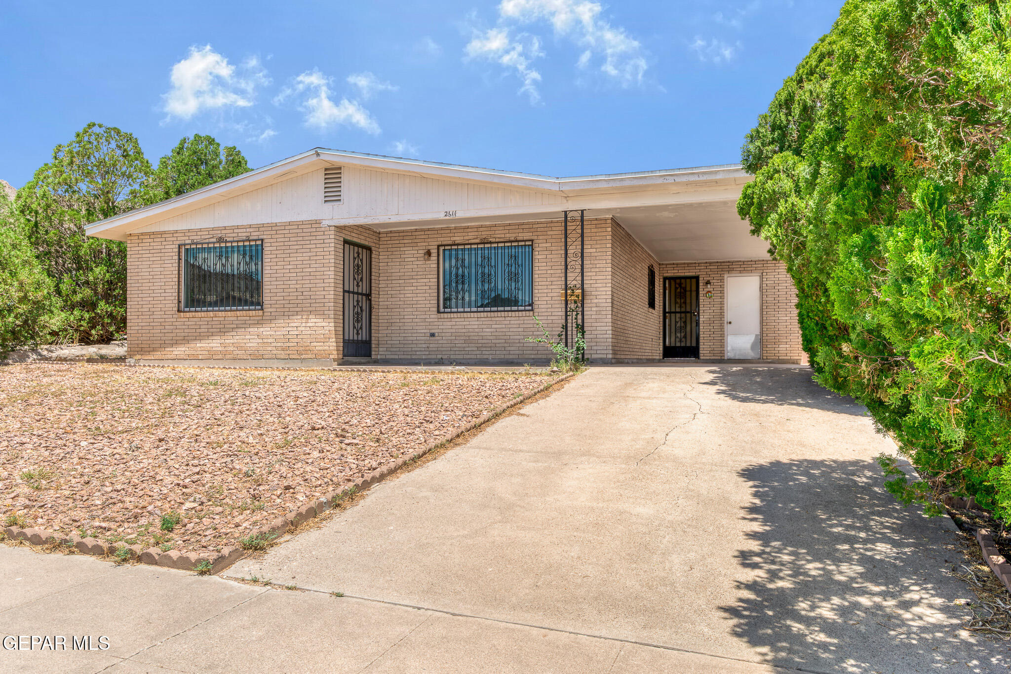 2611 Jefferson Avenue, El Paso, TX 79930