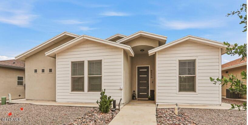 2421 TONY HARPER Street, El Paso, TX 79938