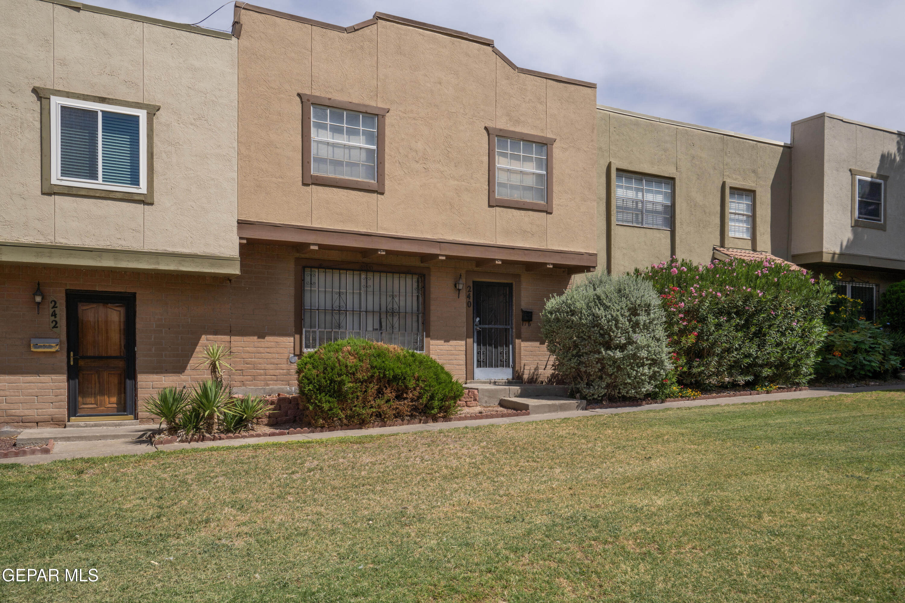 240 PASO NOBLE Drive, El Paso, TX 79912