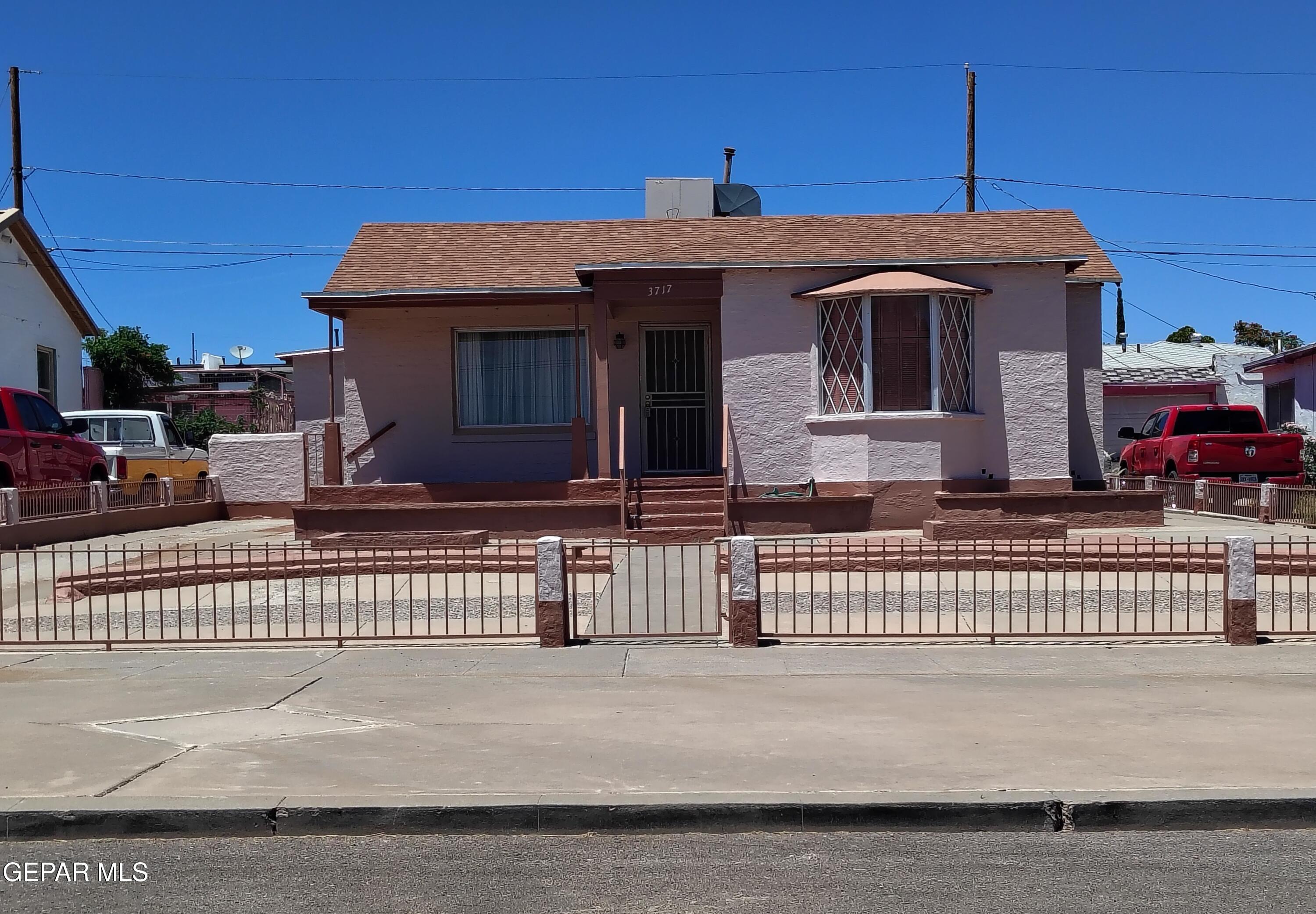 3717 SAVANNAH Avenue, El Paso, TX 79930