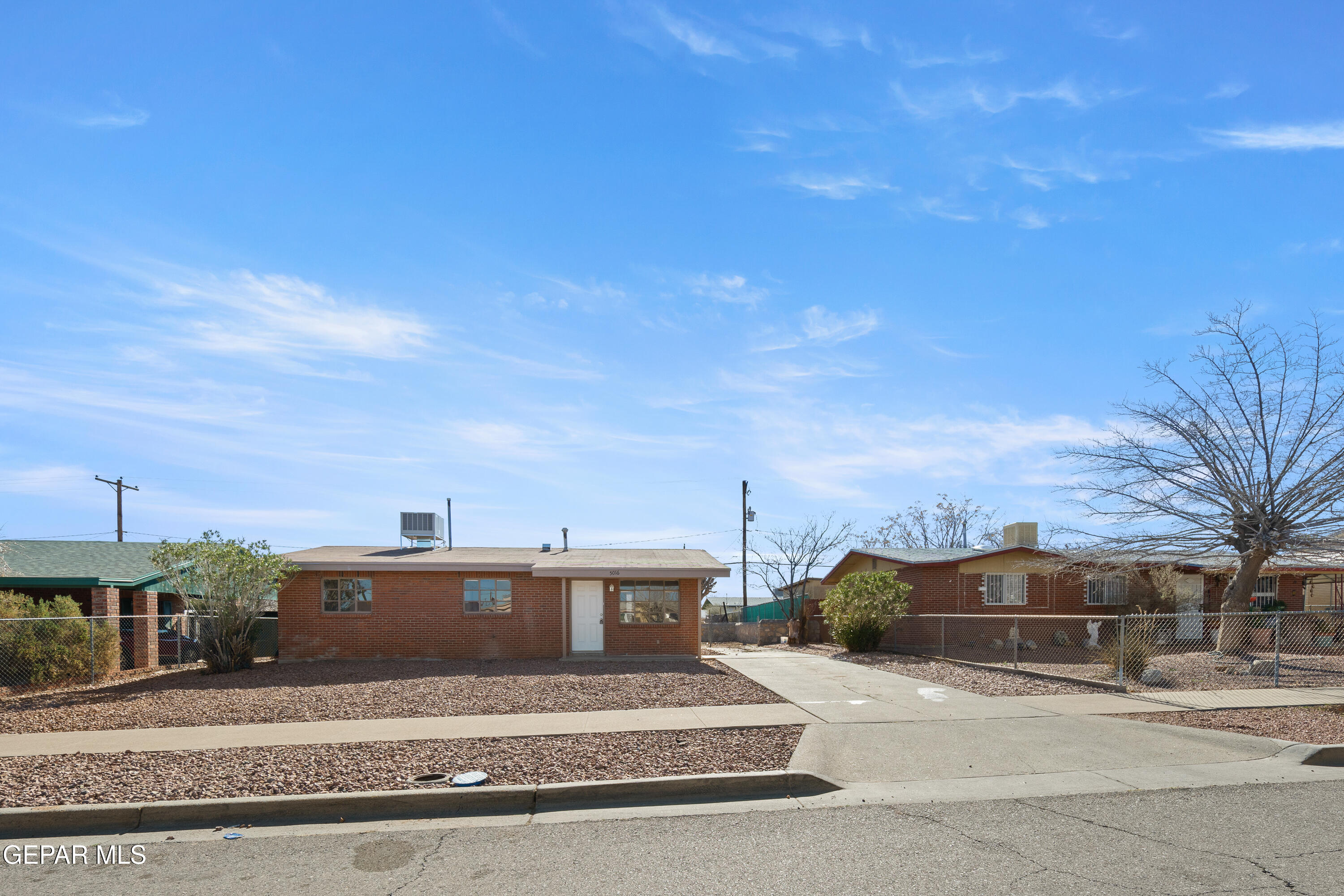 5016 DEBEERS Drive, El Paso, TX 79924